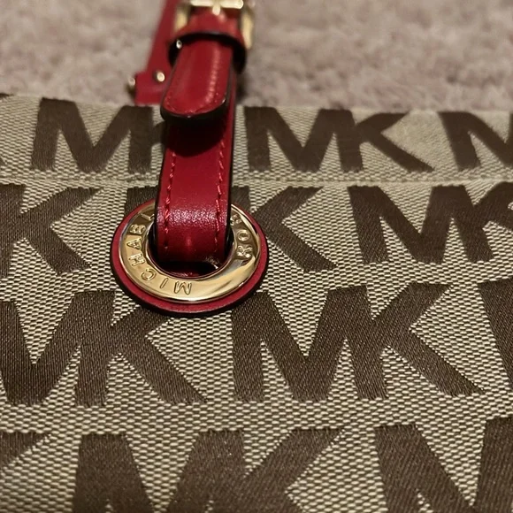 Michael Kors Signature Classic Monogram MK Tall Jet Set Tote in Brown/Tan/Red. - Picture 6 of 11